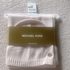 Michael Kors scarf and hat set - light pink